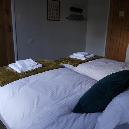 מלון Whittlebury The Fox And Hounds מראה חיצוני תמונה