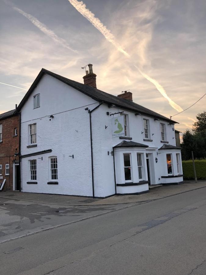 מלון Whittlebury The Fox And Hounds מראה חיצוני תמונה
