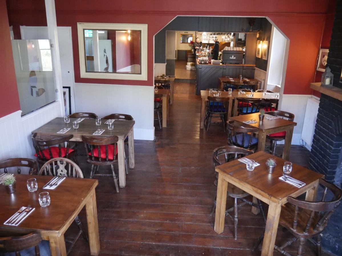 מלון Whittlebury The Fox And Hounds מראה חיצוני תמונה
