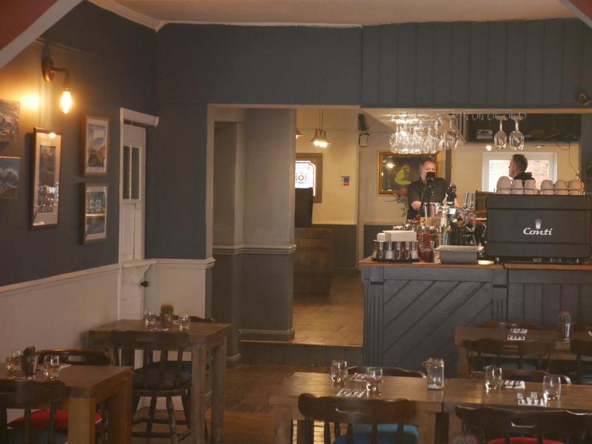 מלון Whittlebury The Fox And Hounds מראה חיצוני תמונה