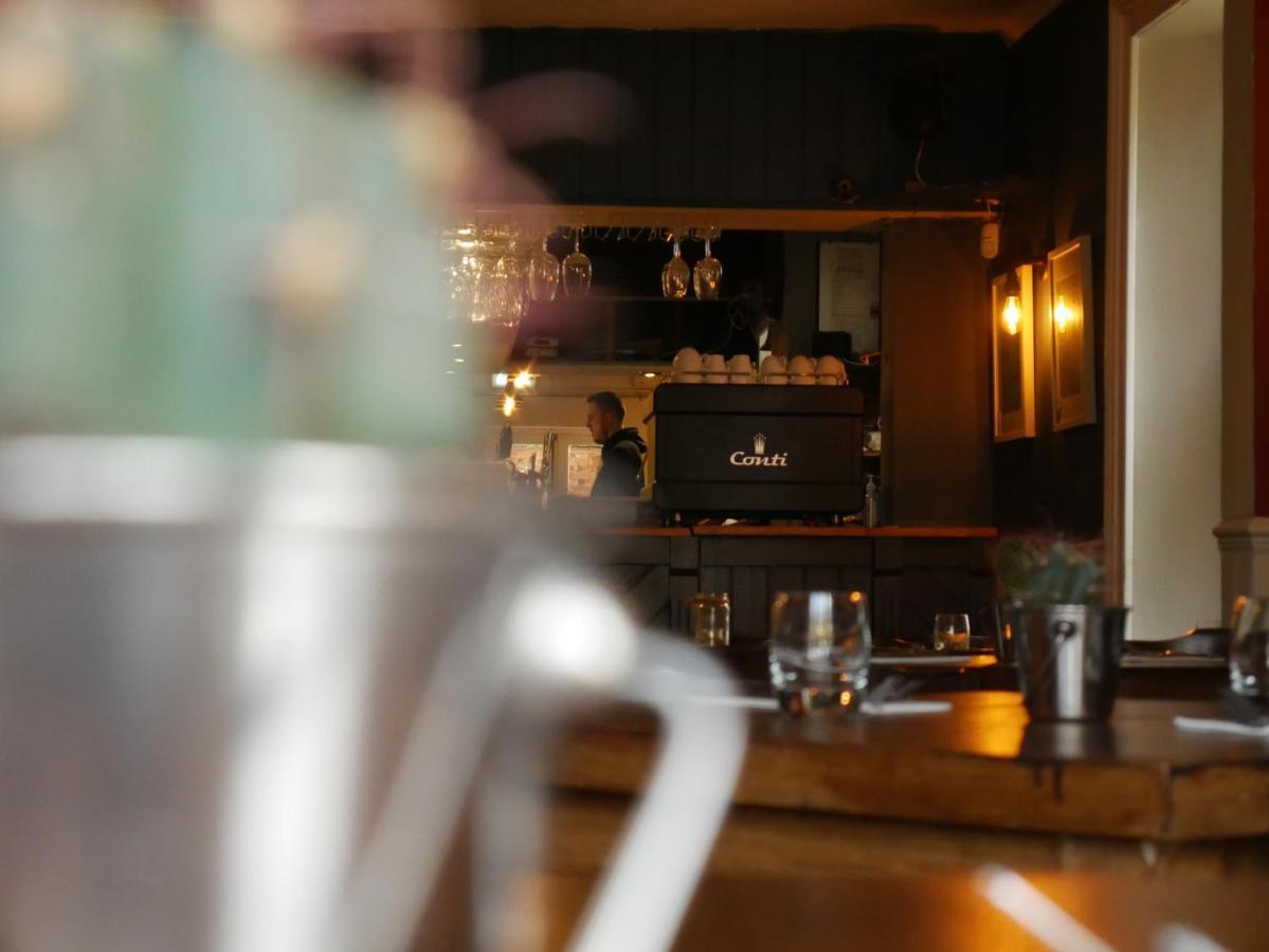 מלון Whittlebury The Fox And Hounds מראה חיצוני תמונה