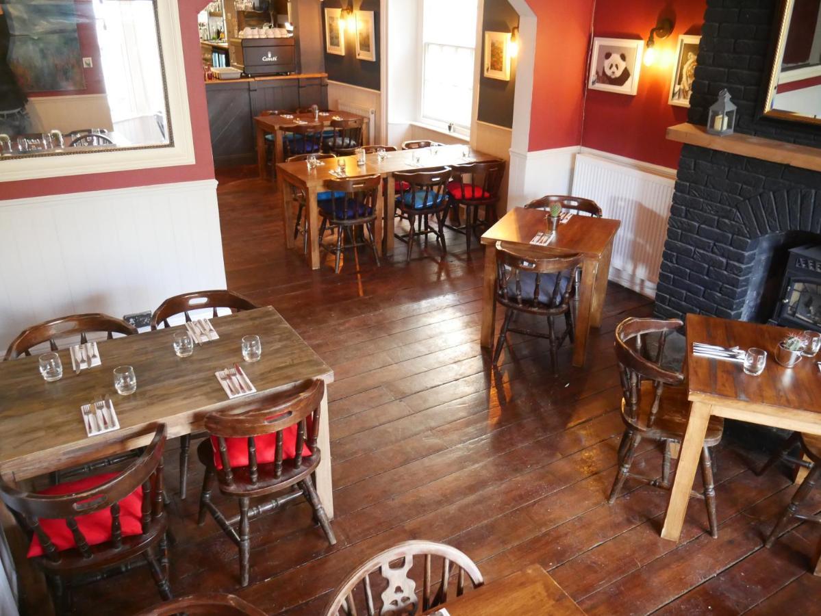 מלון Whittlebury The Fox And Hounds מראה חיצוני תמונה